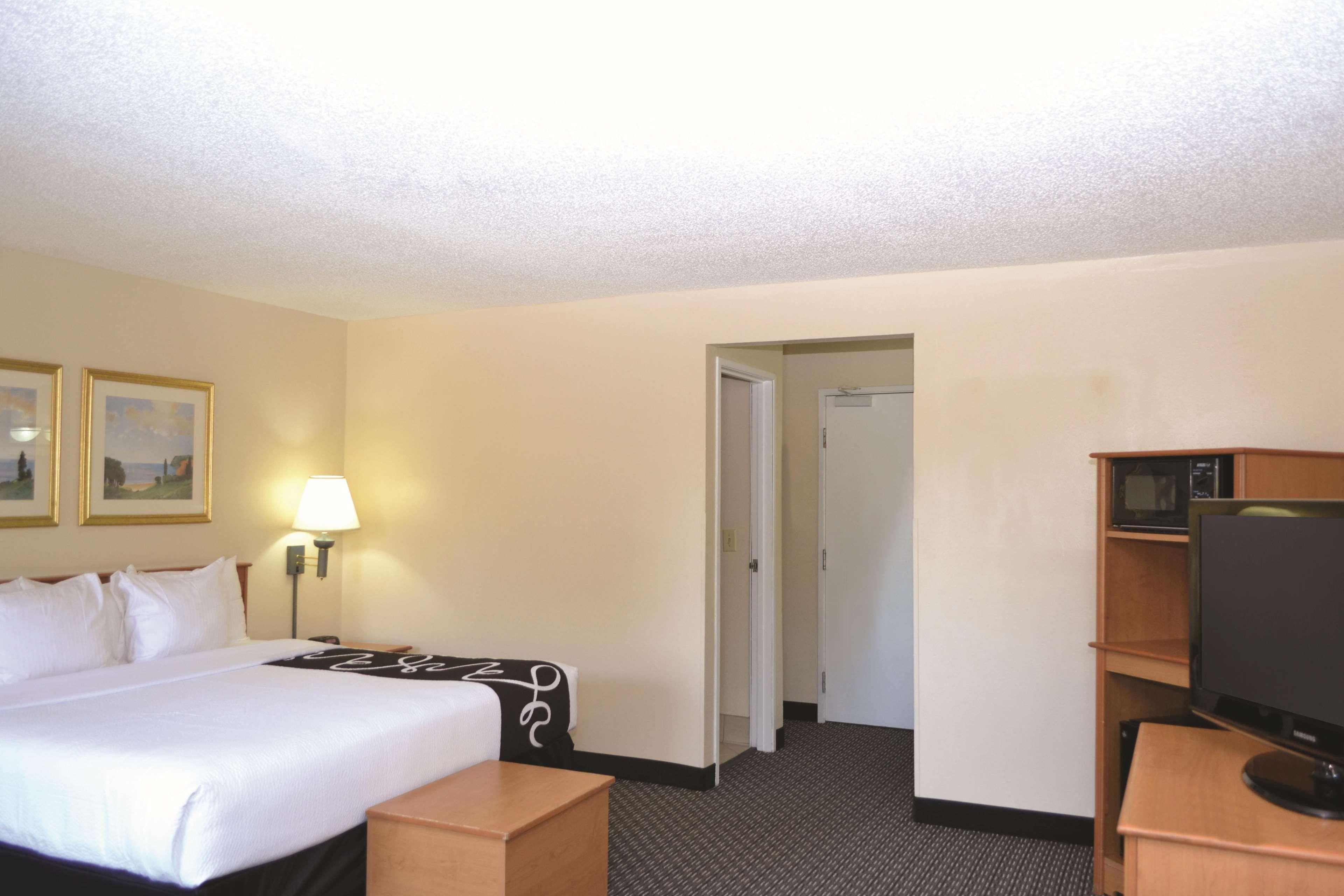 La Quinta By Wyndham Tampa Fairgrounds - Casino Mango Exterior foto