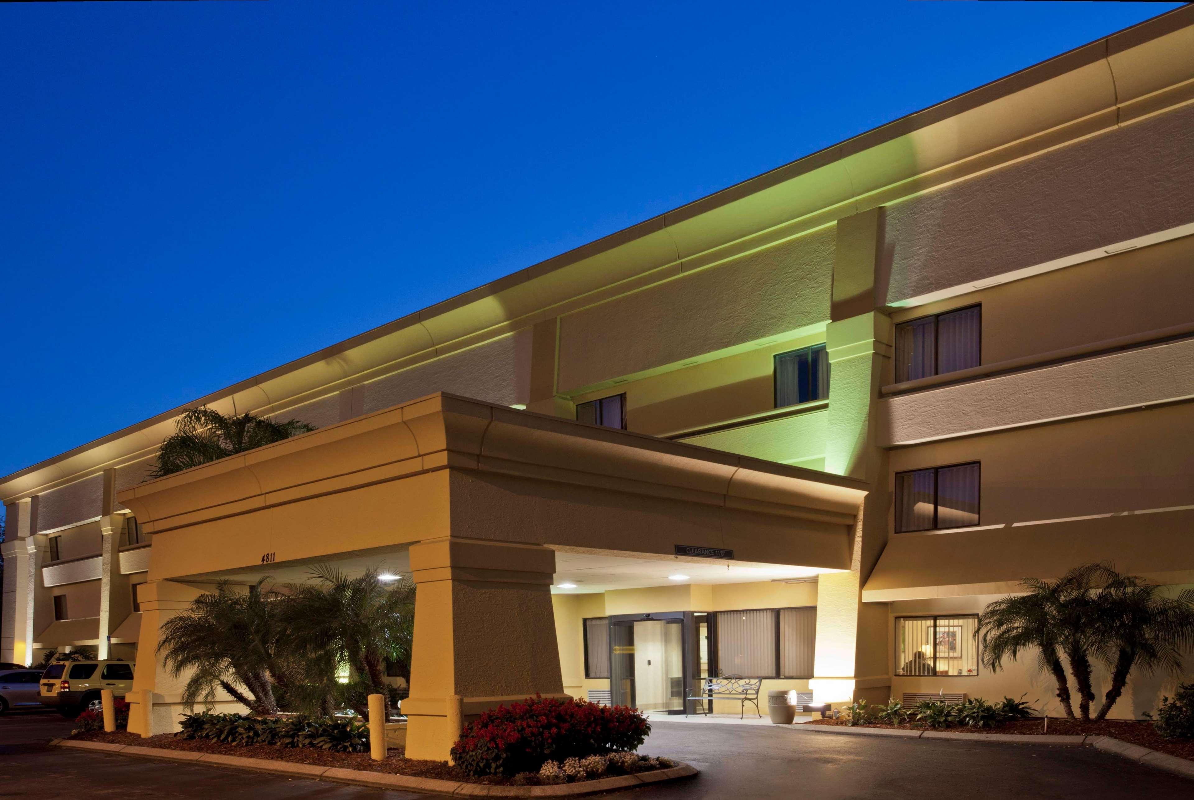 La Quinta By Wyndham Tampa Fairgrounds - Casino Mango Exterior foto