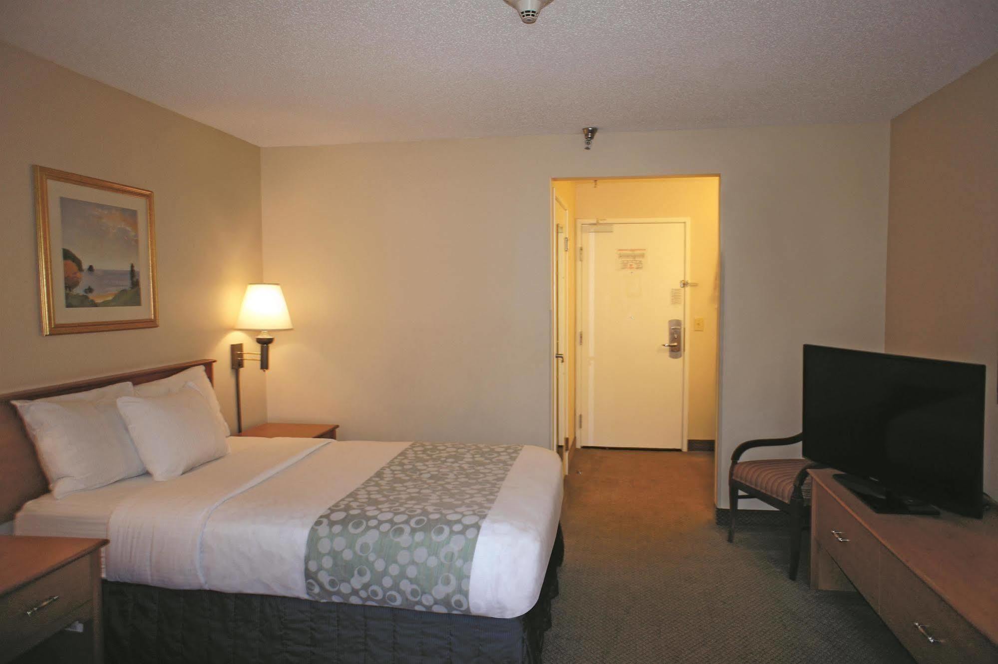 La Quinta By Wyndham Tampa Fairgrounds - Casino Mango Exterior foto