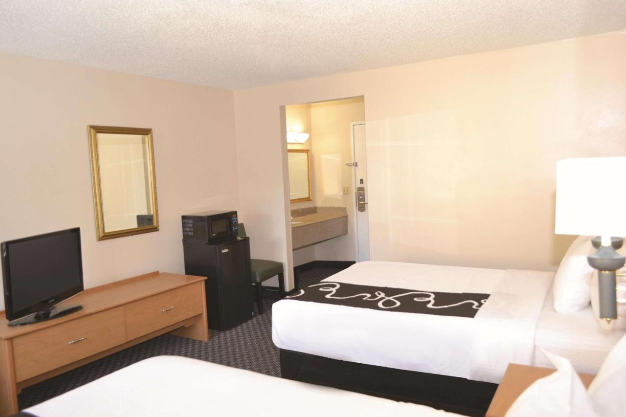 La Quinta By Wyndham Tampa Fairgrounds - Casino Mango Exterior foto